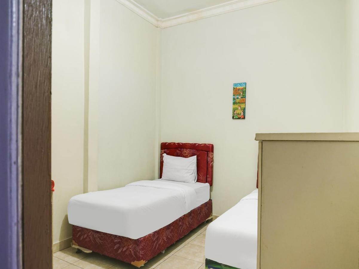 Oyo 2872 Garuda Guest House Banjarmasin  Ngoại thất bức ảnh