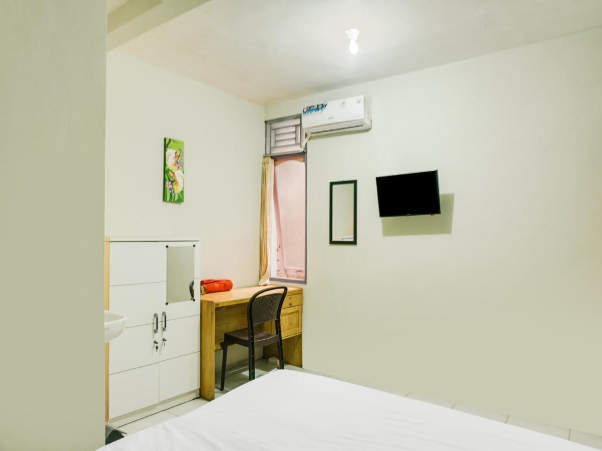 Oyo 2872 Garuda Guest House Banjarmasin  Ngoại thất bức ảnh