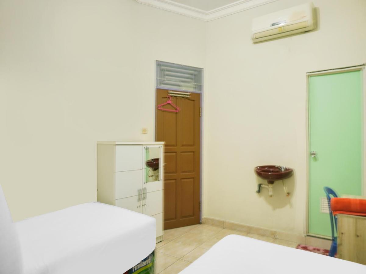 Oyo 2872 Garuda Guest House Banjarmasin  Ngoại thất bức ảnh