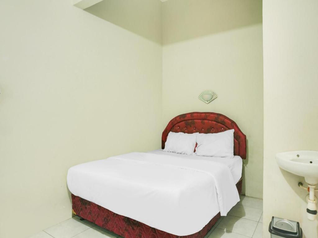 Oyo 2872 Garuda Guest House Banjarmasin  Ngoại thất bức ảnh